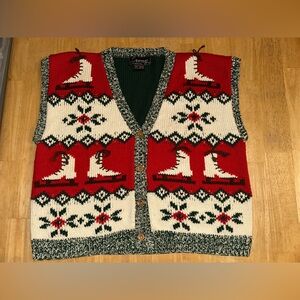 Vintage woman’s hand knitted sweater vest  100 cotton winter theme ice skating
